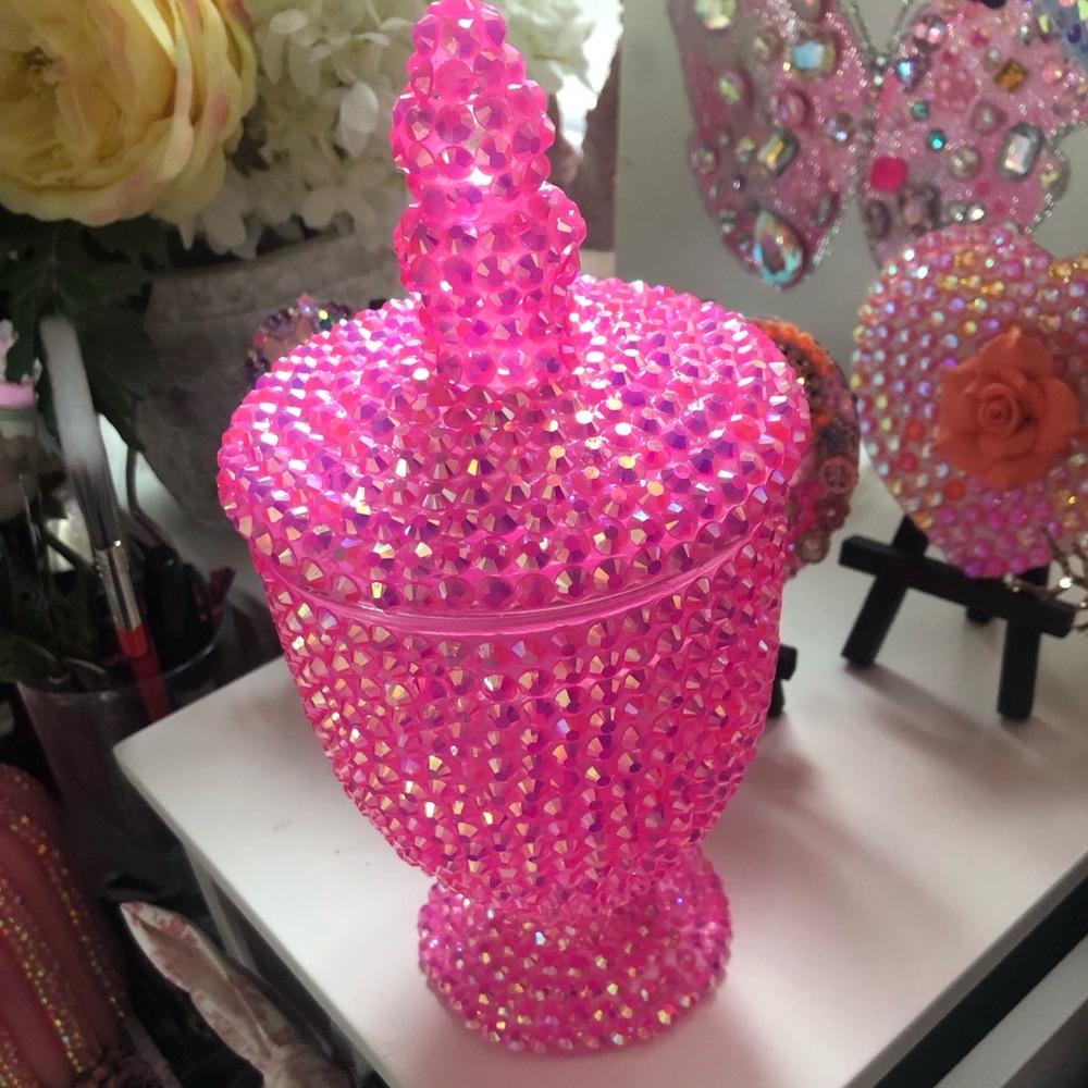Pink Crystal Embellished Decorative Candy 🍭 Jar